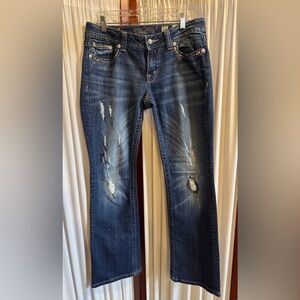 Gorgeous Miss Me Jeans in Unique hard to find Style! Size 30